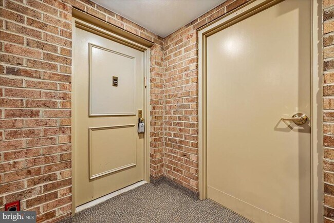 Photo - 11419 Commonwealth Dr Unit 302
