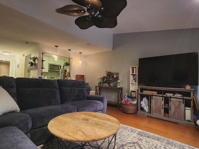 Photo - 220 Main St Unit 4-L