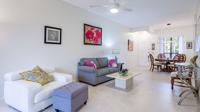 7460 La Paz Blvd Unit 208