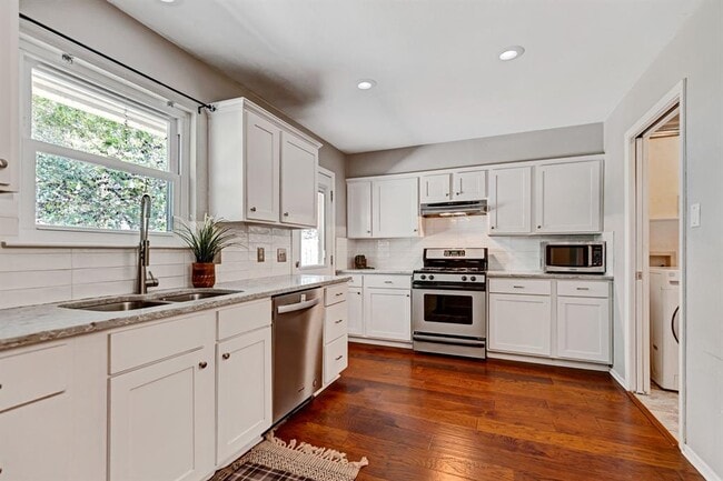Photo - 7402 Bucknell Dr
