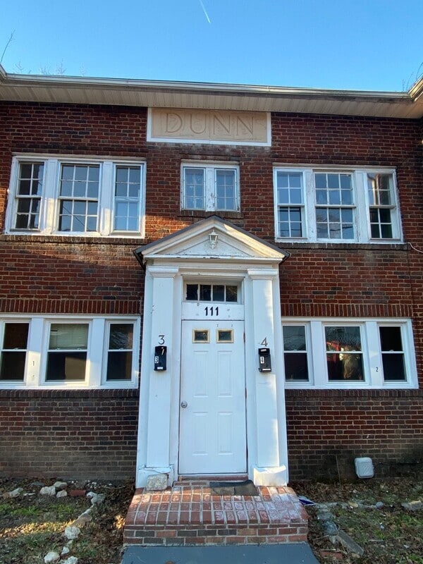 Photo - 111 Ramsey St