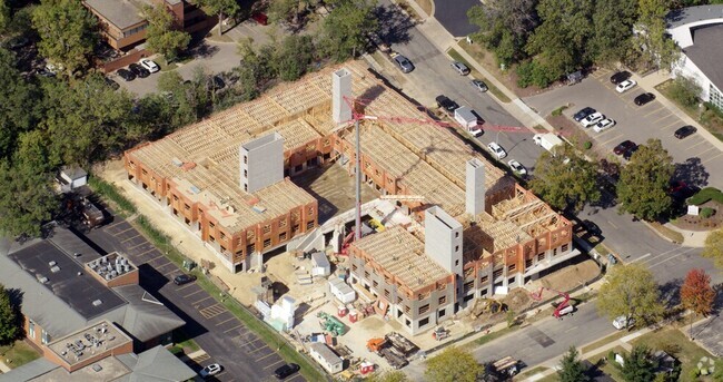 Building Photo - Yellowstone Rental