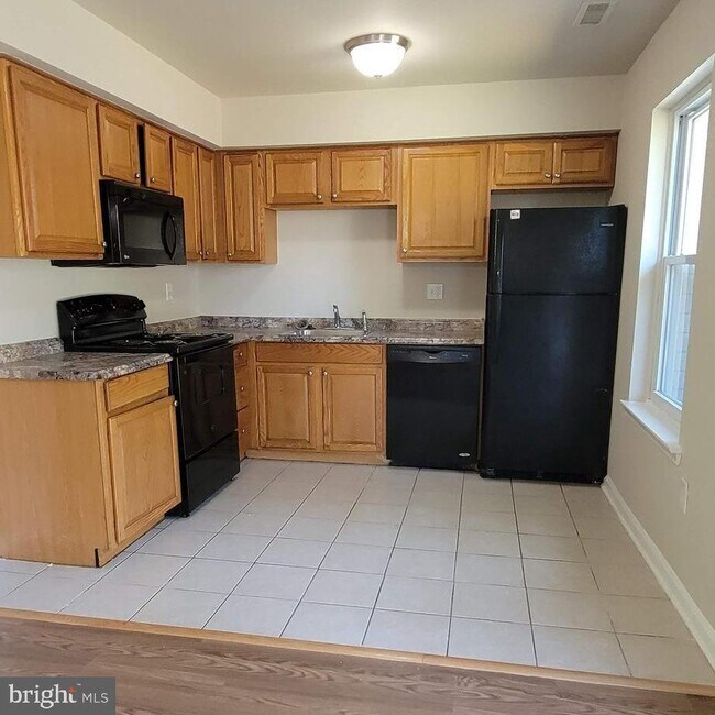 Photo - 5801 Folgate Ct