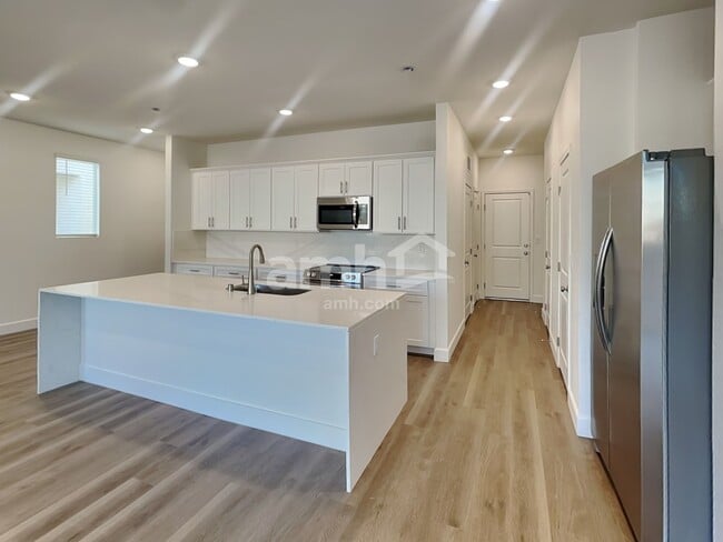 Photo - 6440 Marthas Vineyard Ave