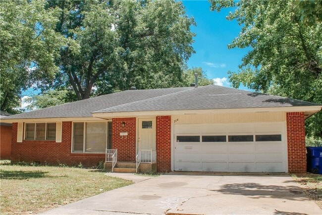 Building Photo - 714 Elmwood Dr
