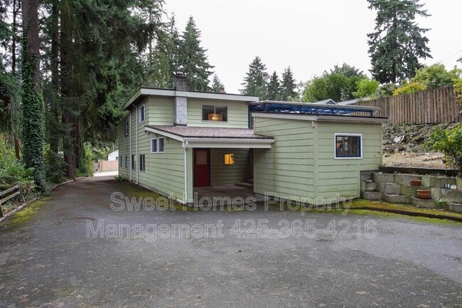 Photo - 1338 N 152nd St