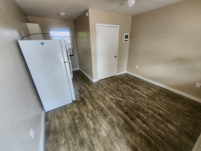 Photo - 713 17th St W Unidad #6