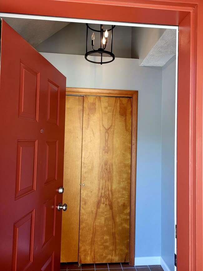 Photo - 4 bedroom Townhouse on Bloomington's South Side; Located in The Woodlands!