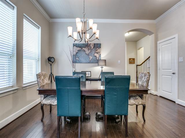 1010 Crystal Oak Ln