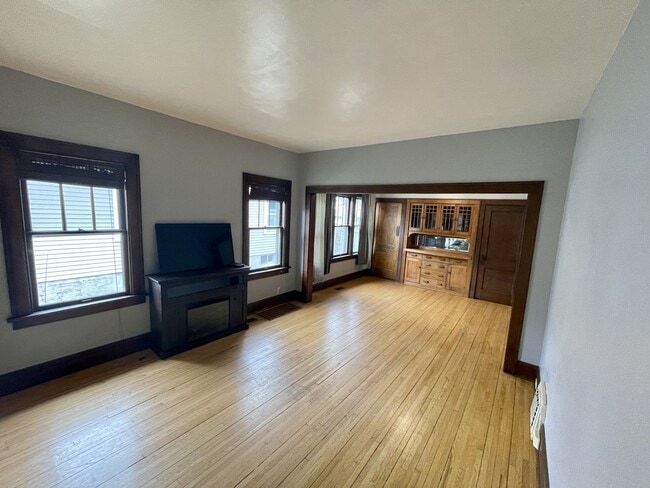 Photo - 3604 Grand Ave S