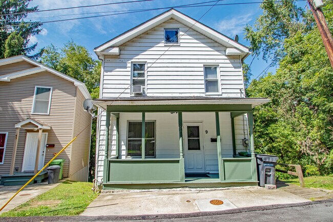 Building Photo - 9 Trent St Rental