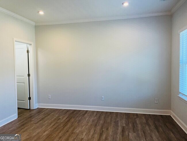 Photo - 2638 Creekside Dr NW