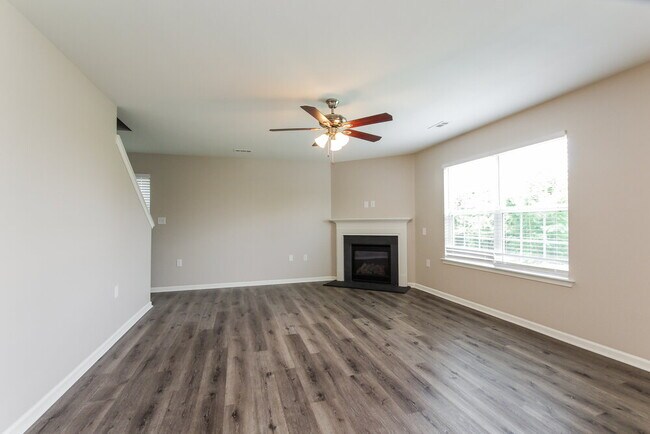 Photo - 4933 Broad Leaf Ct