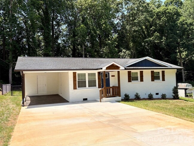 Photo - 231 Oak Dr