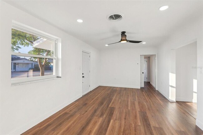 Photo - 410 Virginia Ave