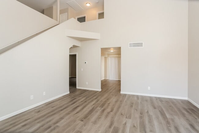 Photo - 6101 Bardstown Dr