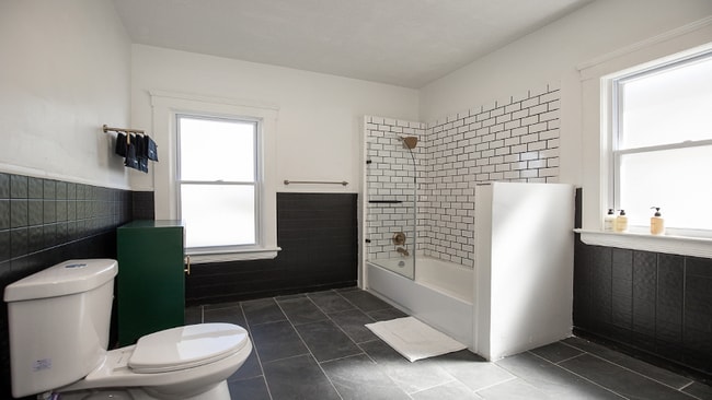 Photo - 3544 Woodbridge Ave Unit Red