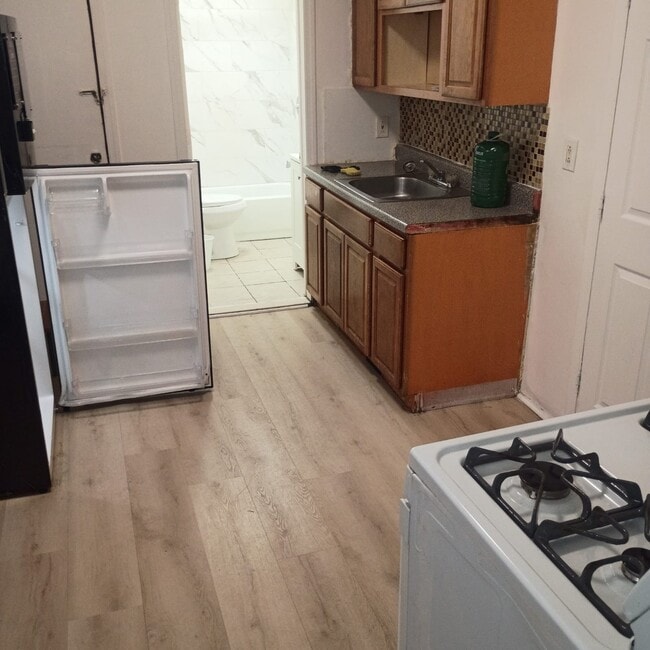 Photo - 121 Norwood St Unit 1
