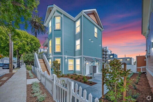 Building Photo - 2020 Dwight Way Rental