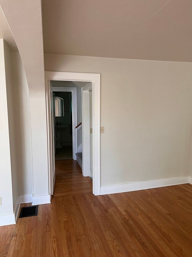 Photo - Large 5 Bedroom Home Located Three Blocks From OSU Campus
