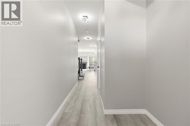 Photo - 37 Delena Ave S