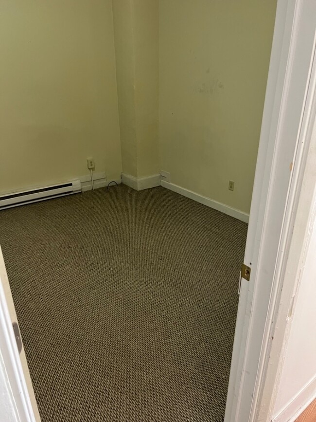 80 Logan St