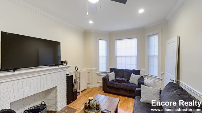 Photo - 25 Glenville Ave