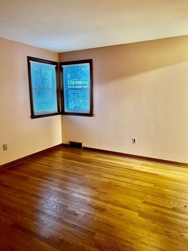 Photo - 102 Elmsford Rd