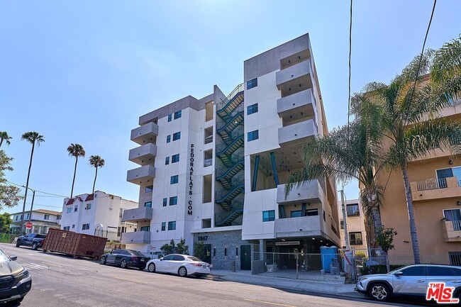 Building Photo - 1047 Fedora St Unit 602