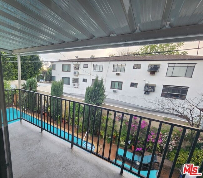 Photo - 1321 Laurel Ave Unidad 12