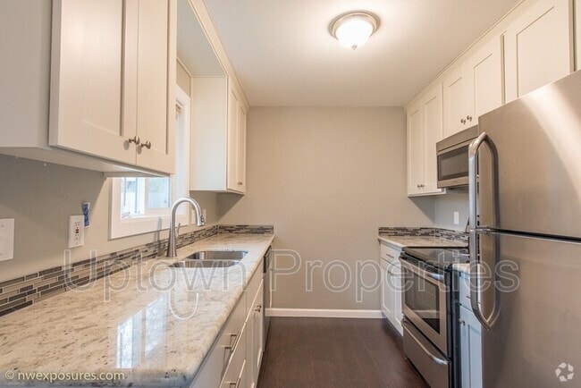 Building Photo - 8150 SW Thorn St Rental