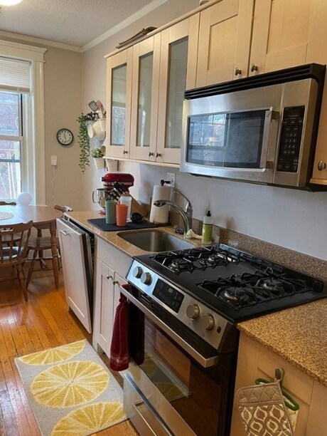 Photo - 110 Riverway