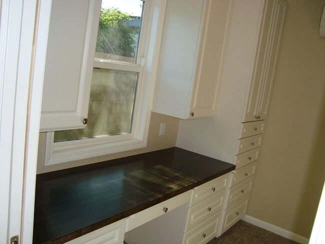 Photo - 615 E 2nd St Unidad B