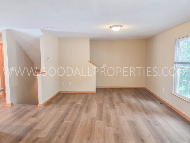 Photo - Summer Special! 2-Bedroom, 2.5-Bath Townhome in Urbandale with 2-Car Attached Garage
