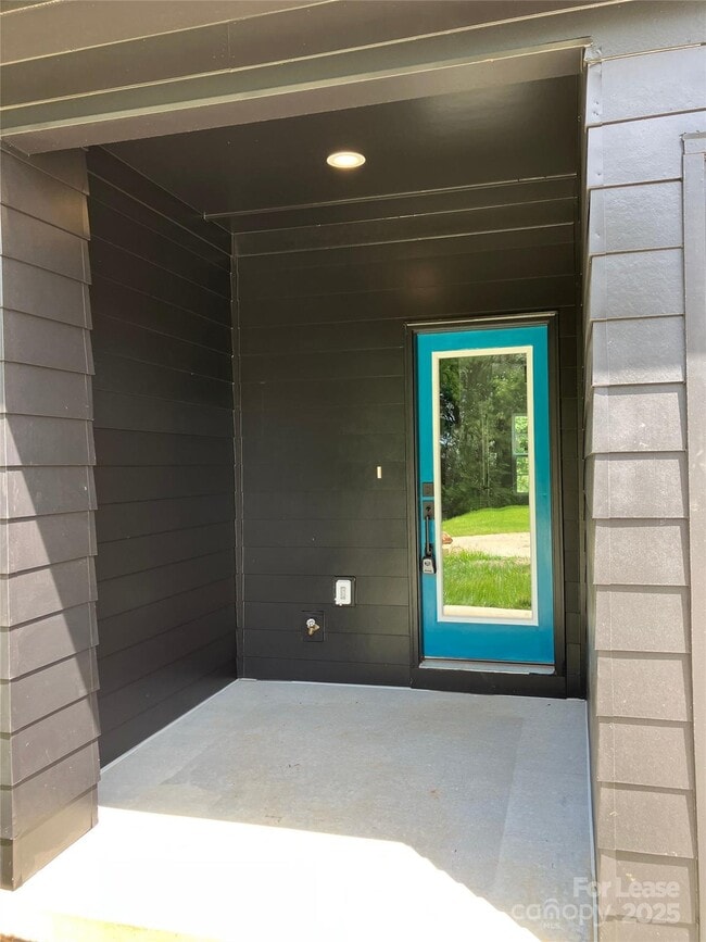 Photo - 19813 N Ferry St