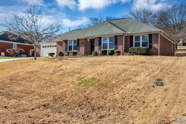 Photo - 212 Warfe Ct