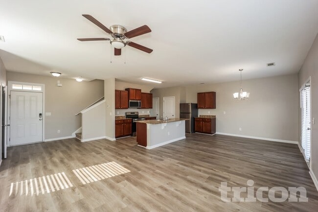 Photo - 7156 Tanger Blvd