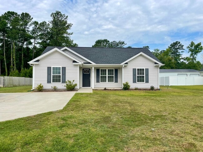 Building Photo - Gorgeous newer home with high end finishes - easy commute to the beaches via Hwy 9