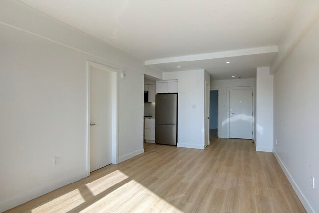 Photo - 10 Rosemount Unit 505