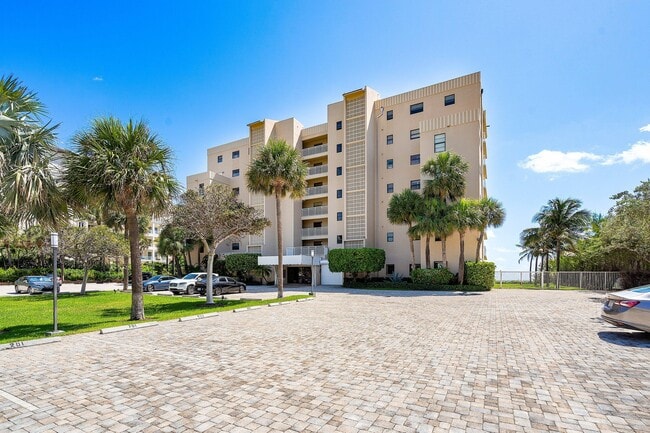 Building Photo - 3951 N Ocean Blvd Unit 302