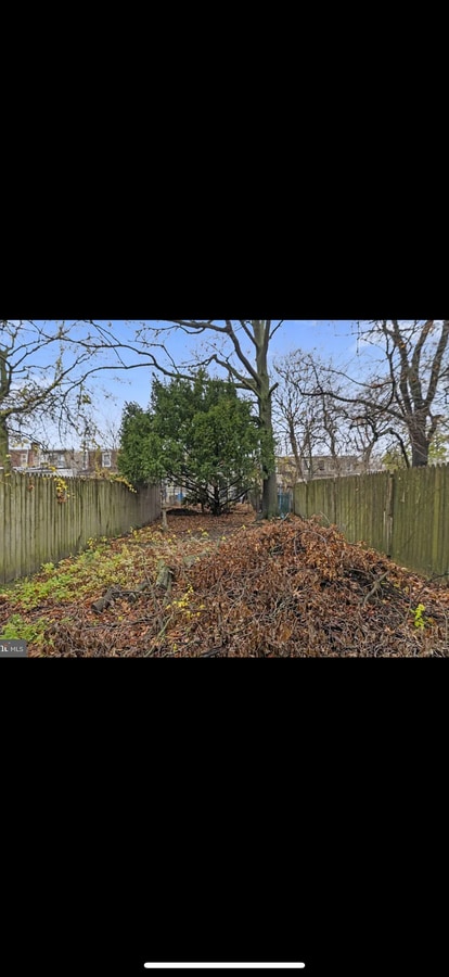 Photo - 910 Mechanic St