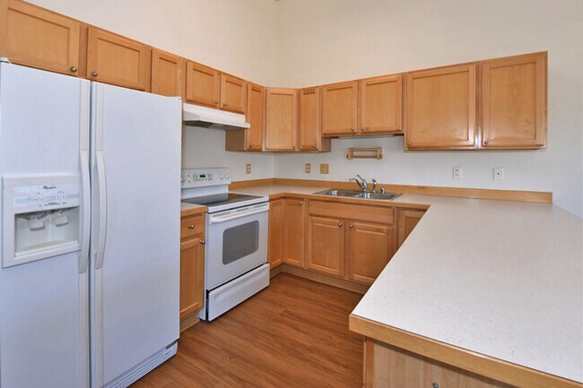 Photo - 2100 E 75 th Ave