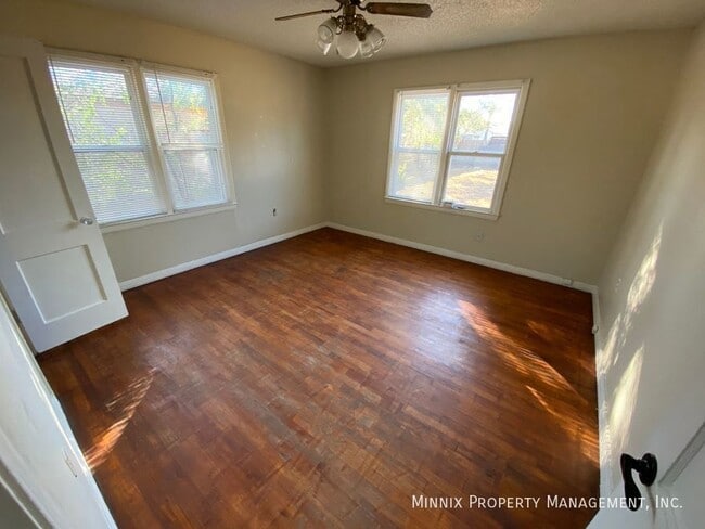 Photo - 3007 32nd St