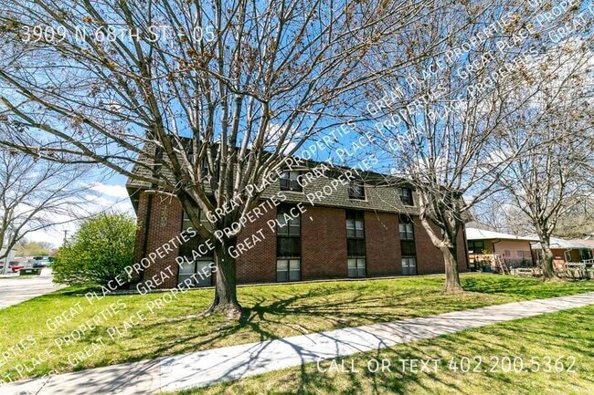 Building Photo - 3909 N 68th St Unit 05