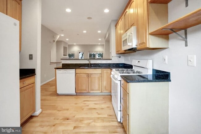 Photo - 2133 12th Pl NW