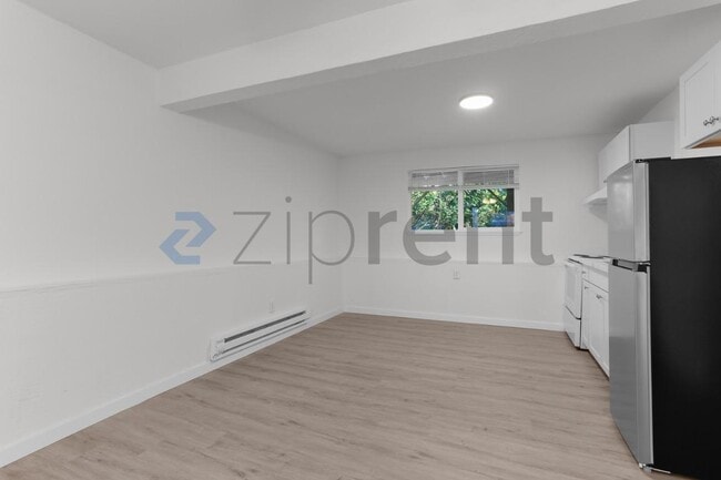 Photo - 1611 S 84th St