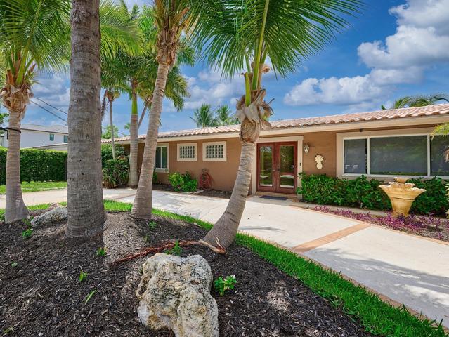 2810 NE 48th Ct