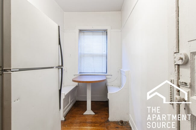 Photo - 3034 N Halsted St Unidad 1C