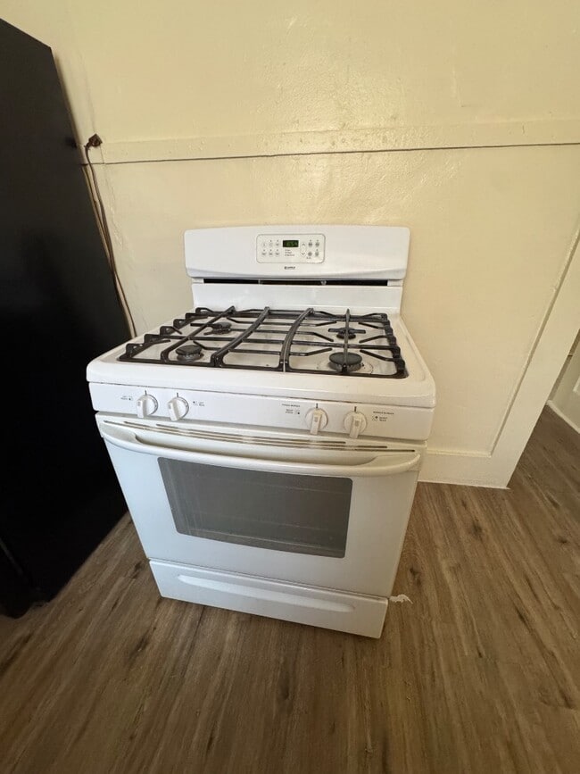 Photo - 705 N Kinsley Ave
