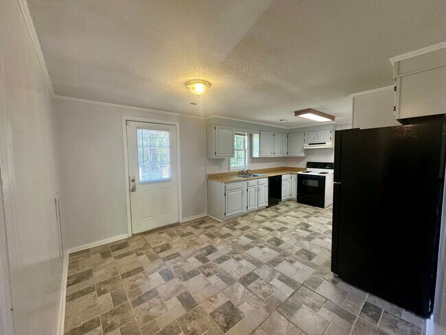 Photo - Rural Setting!